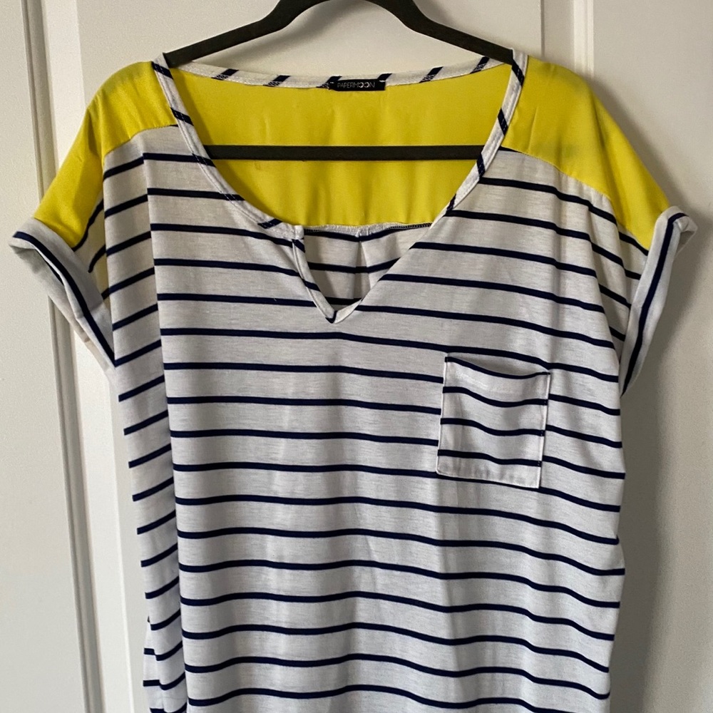 Short sleeved shirt